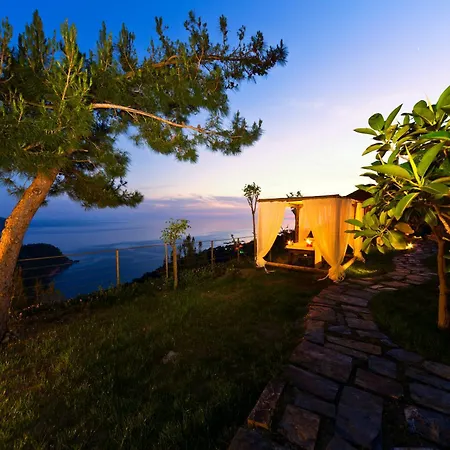 Ξενοδοχείο Lissiya 4*