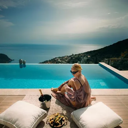 ليسيا 4* فاراليا