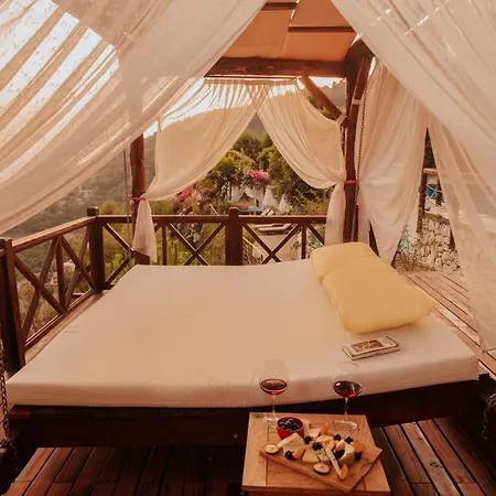 Lissiya Hotel 4*
